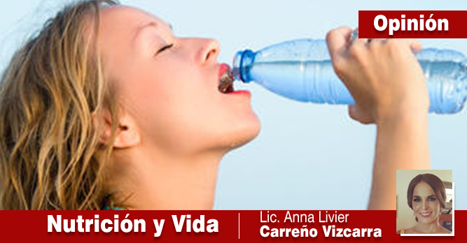 ¿CUÁL ES LA IMPORTANCIA Y LOS BENEFICIOS DE MANTENERSE HIDRATADO?