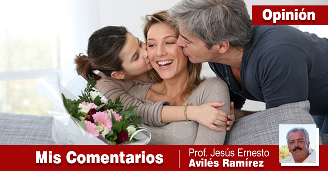 BESOS Y ABRAZOS VIRTUALES A TODAS LAS MADRECITAS